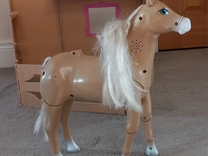 barbie horse and stable