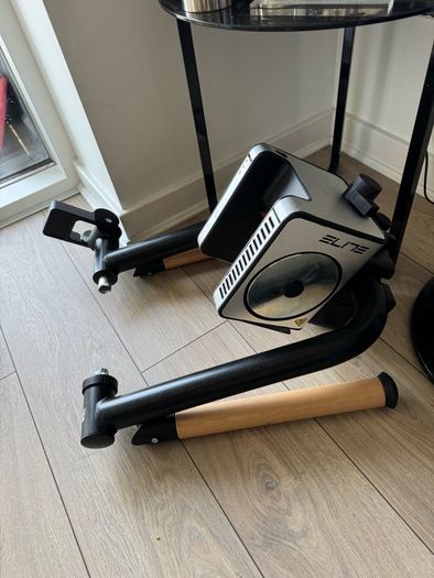Elite Tuo Smart Indoor Bike Trainer