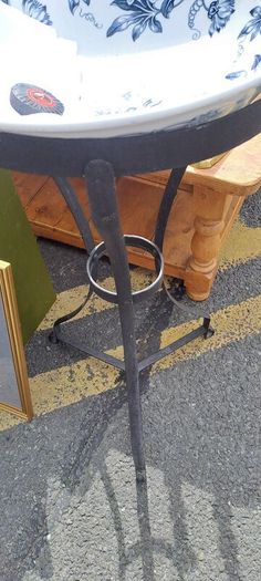 Victorian Jug And Bowl Holder