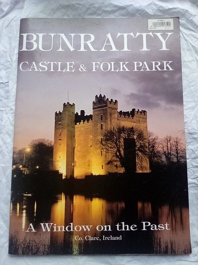 Book: Bunratty Castle & Folk Park (postage included)