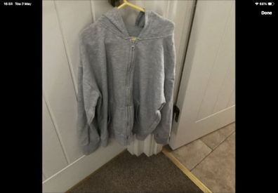 Mixed bundle of hoodies and T-shirts age 8/10