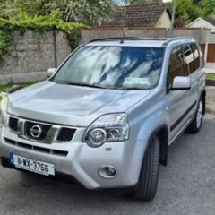 2011 Nissan X-Trail 2.0 dCi (Top Spec 4WD)  LONG