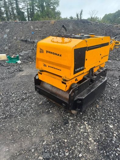 JCB  roller