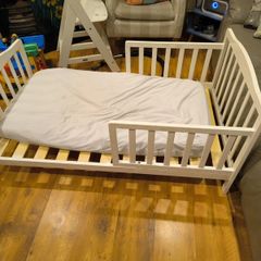 toddlers bed