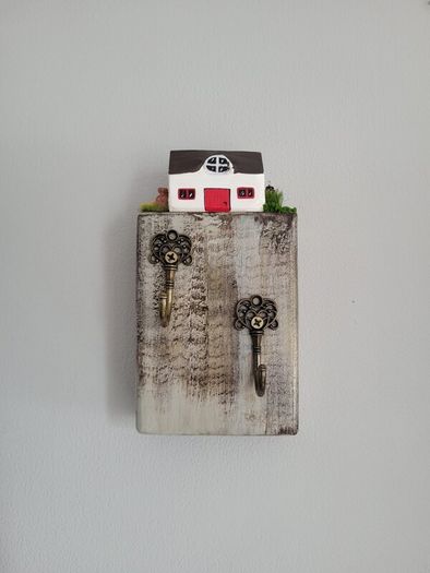 Handcrafted wooden key holder