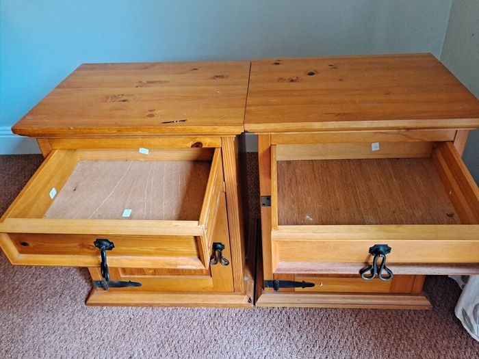 set of bedside lockers