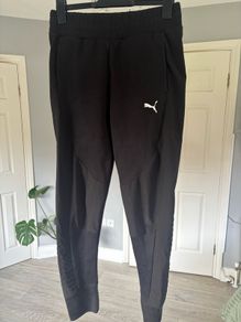 Woman's puma Jog pants