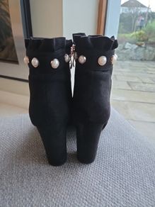 Mulanka black suede style boots uk4