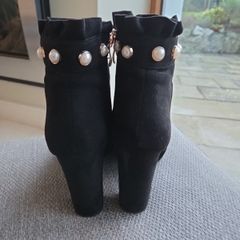 Mulanka black suede style boots uk4
