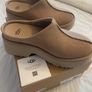 Uggs clogs Image 2