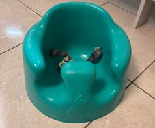 Bumbo baby seat (like new)