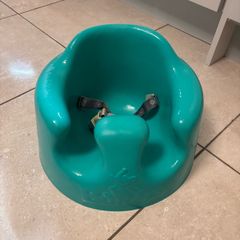 Bumbo baby seat (like new)