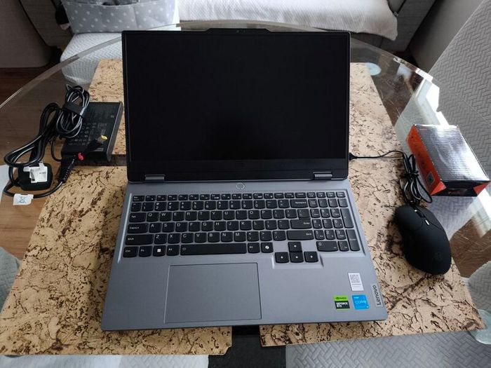 Gaming Laptop Lenovo Loq i5 12450HX 8/12 RTX3050 6gb 95w 16gb Ddr5 512GB Nvme 144hz Win11 Rgb