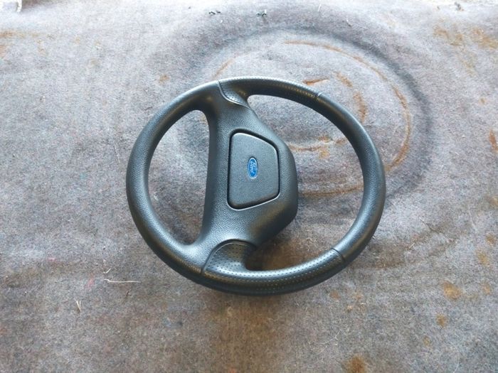 Escort RS turbo/XR3i steering wheel