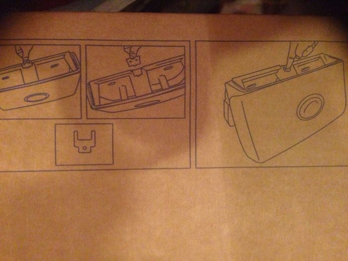 Double toilet roll dispenser