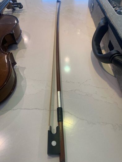 Fiddle 4/4 with bow and case