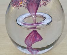 Glass paperweight by Jerpoint Glass