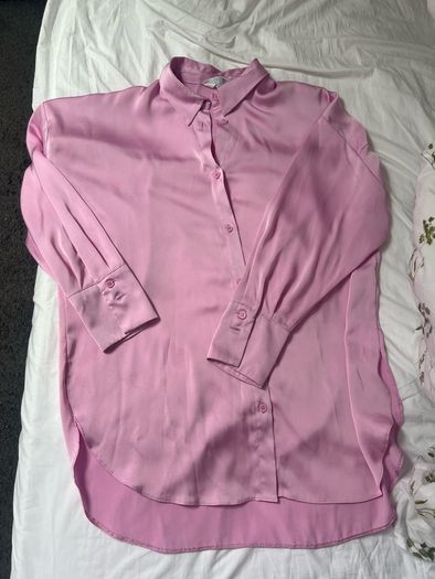 pink blouse