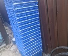 crates