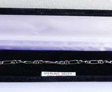 Vintage 925 Sterling Silver Figaro Link Chain Bracelet (in original box) length 7,5" - 5,2g