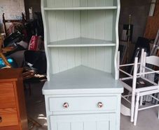 corner dresser