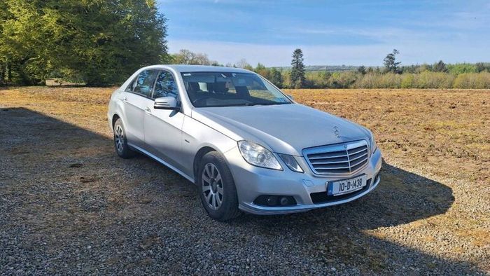 Mercedes E200