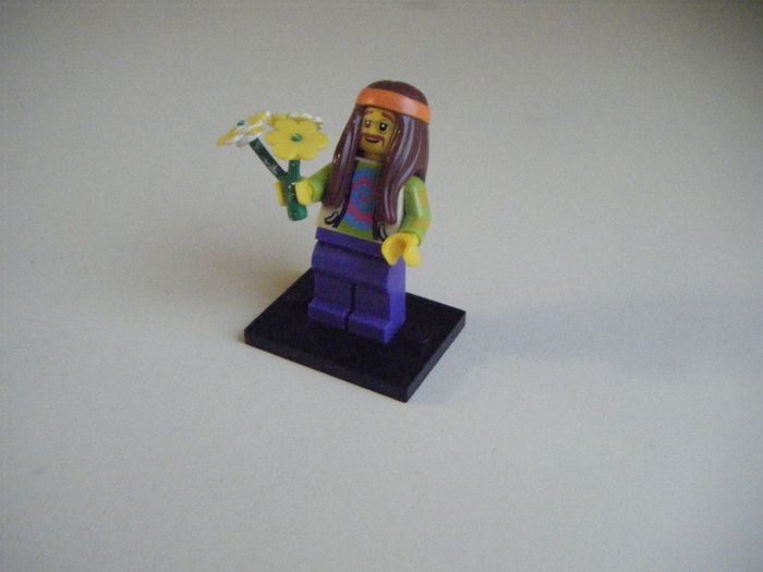 Selection of LEGO Mini Figures Series 7.