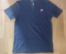 Nike T-shirt (M)