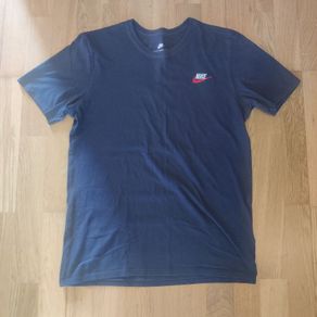 Nike T-shirt (M)