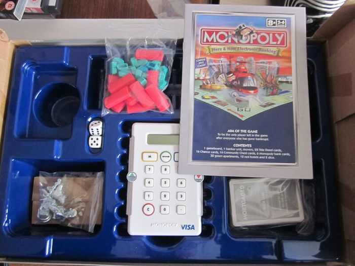Monopoly Here and Now Electronic Banking Board Game London Edition