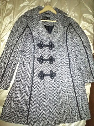 womans long heavy coat size medium