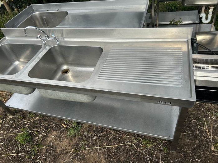 commercial kitchen steel tables