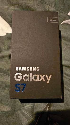 Samsung Galaxy S7 32GB Black Onyx, boxed with accessories