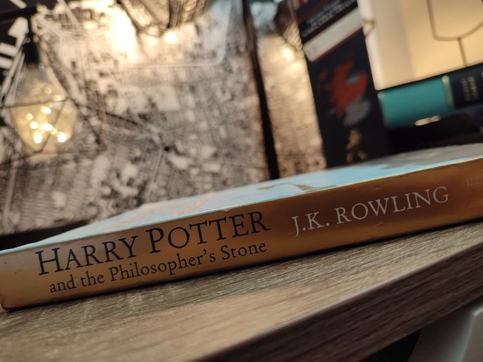 Harry Potter and the Philosophers Stone ! by J.K. Rowling ! 2018 ! by Bloomsbury !
