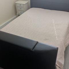 TV Double Bed (comes with 32inch tv)