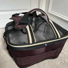 pet carrier for cats and small dogs