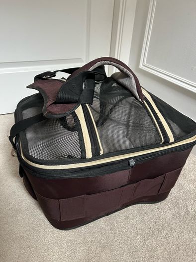 pet carrier for cats and small dogs