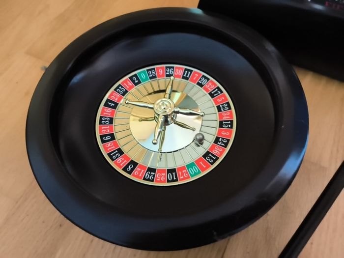 3 in 1 Casino House - Craps, Roulette, BlackJack