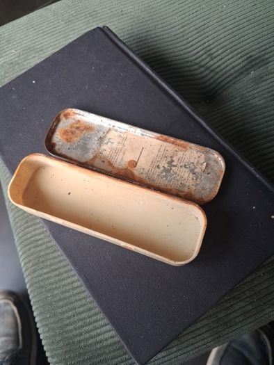 Vintage cycle repair kit box