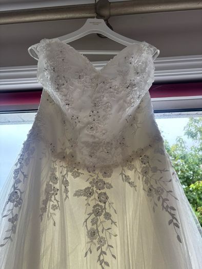 wedding dress