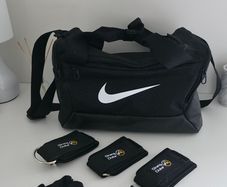 New Nike Brasilia XS duffel bag + under armour gloves + ankle straps