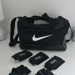 New Nike Brasilia XS duffel bag + under armour gloves + ankle straps
