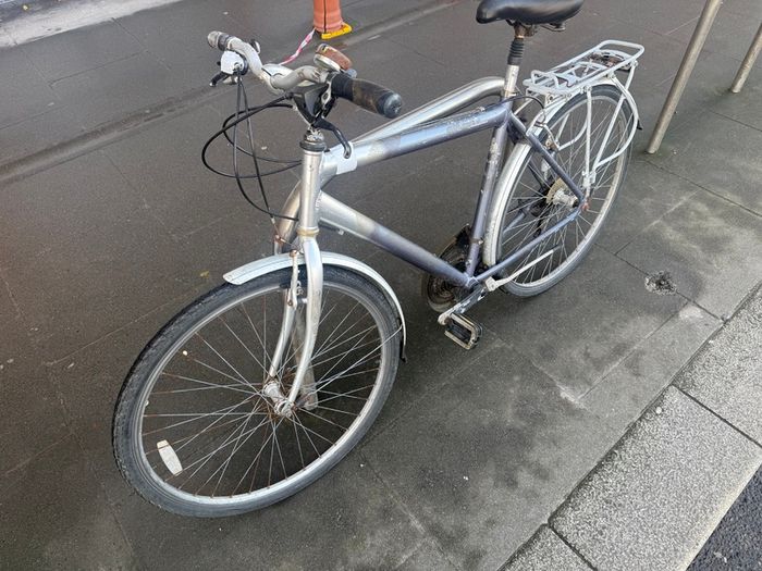 Hybrid bicycle - size L
