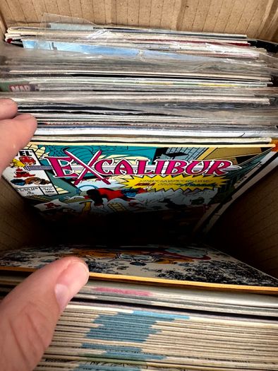 Marvel & DC Long Comic Box w 300 comics for Sale