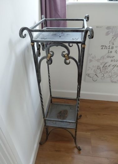 plant stand
