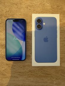 iPhone 16 (Blue)