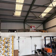 Commercial walk-in cooler