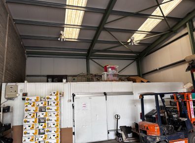 Commercial walk-in cooler
