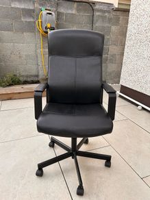 Black computer Chair