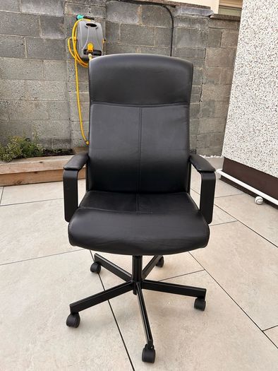 Black computer Chair